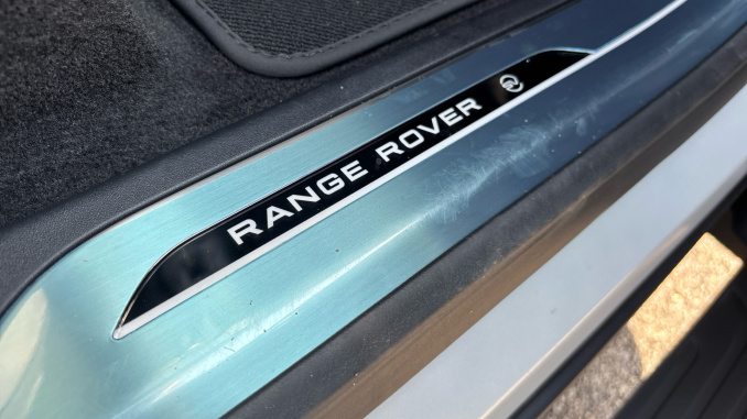 Land Rover Range Rover Sport 4.4 P635 V8 SV Ultimate Edition 5dr Auto Petrol Estate - Image 50